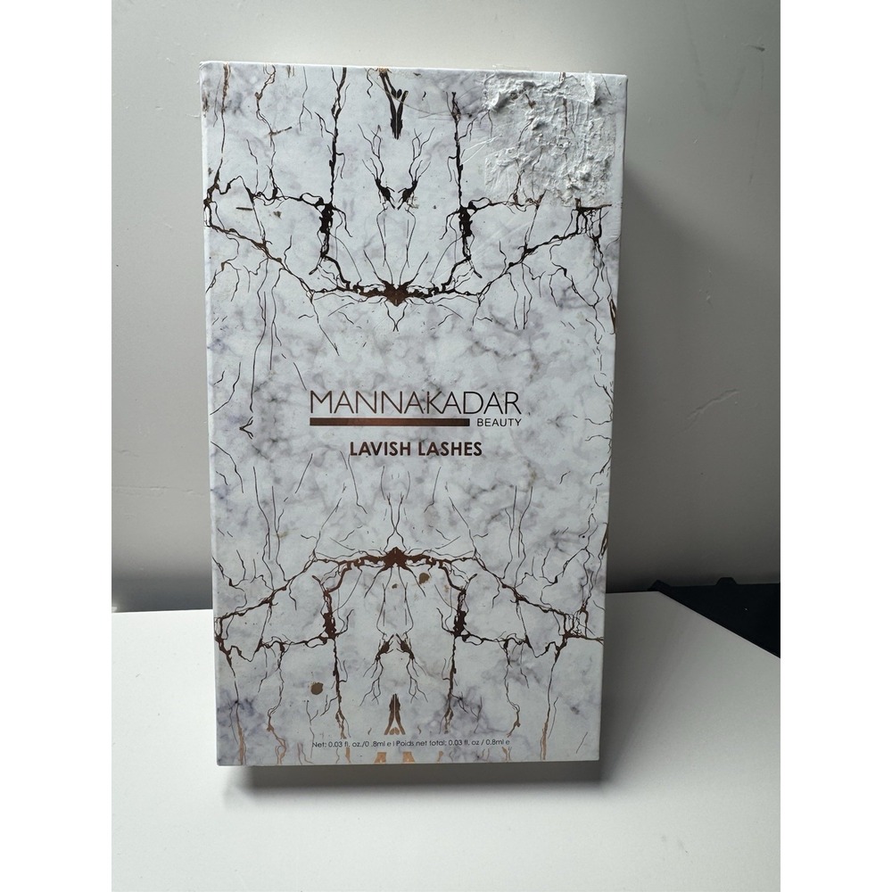 Manna Kadar Beauty Lavish Lashes set.  Manna Kadar is a vegan and cruelty-free